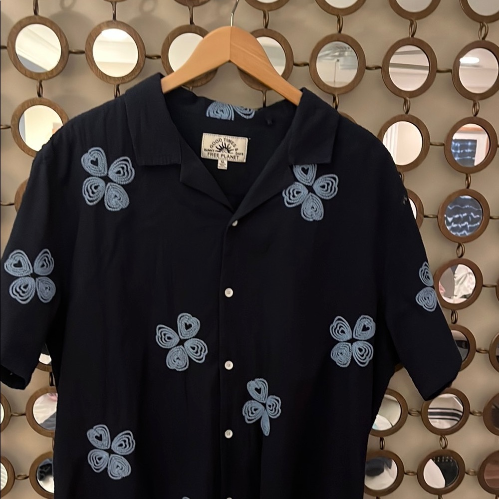 Free Planet Black and Blue Casual Button Down Shirt